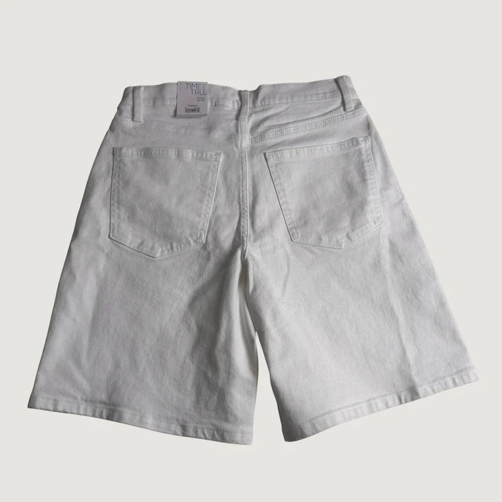 Coastal High Rise Clean Girl Bermuda Shorts White Denim 9in Inseam Size 8 NEW